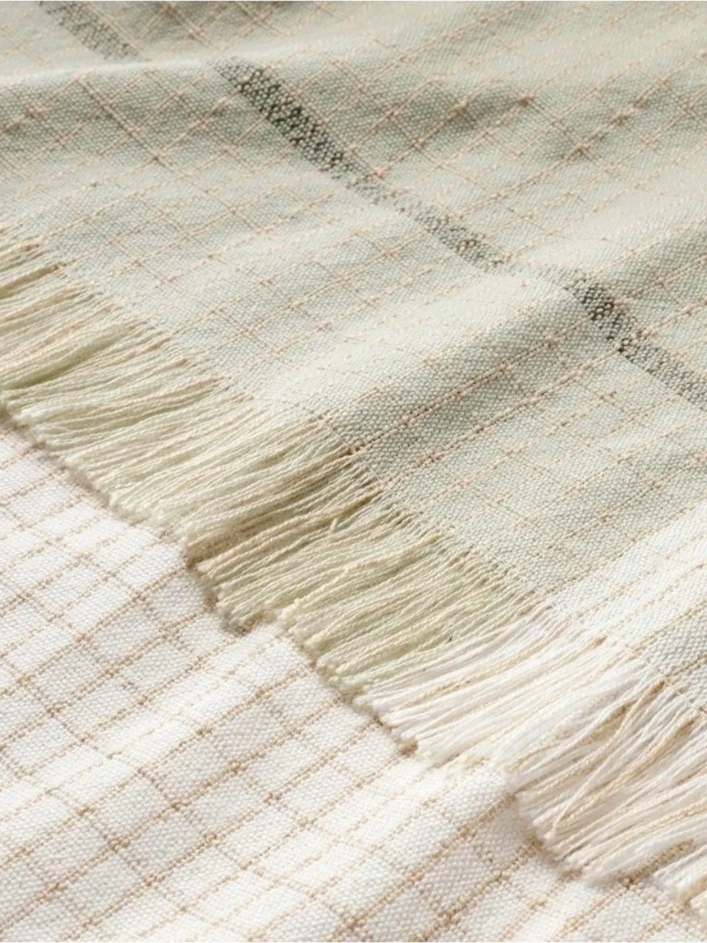 Threshold soft woven